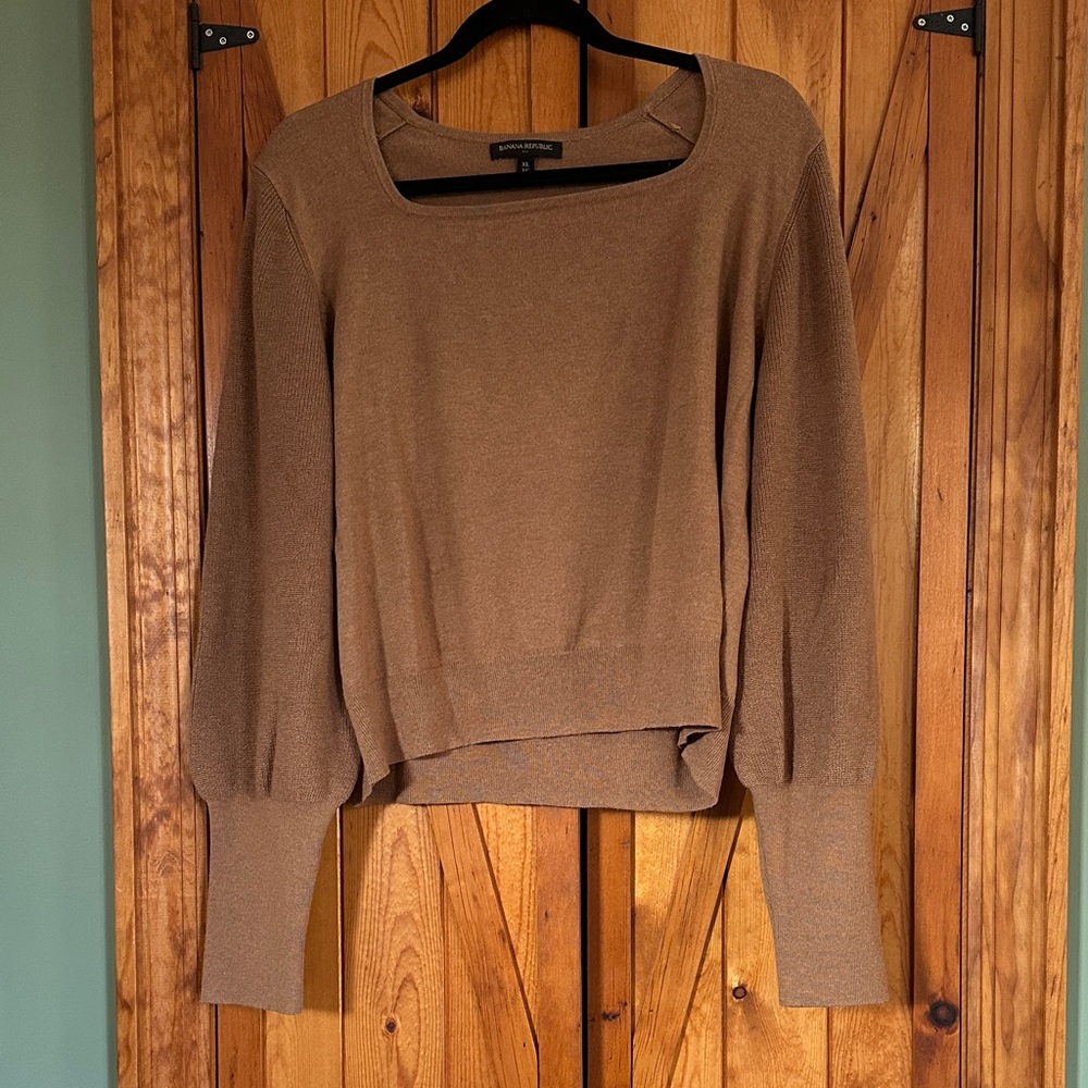Banana Republic Tan Crew Neck Sweater